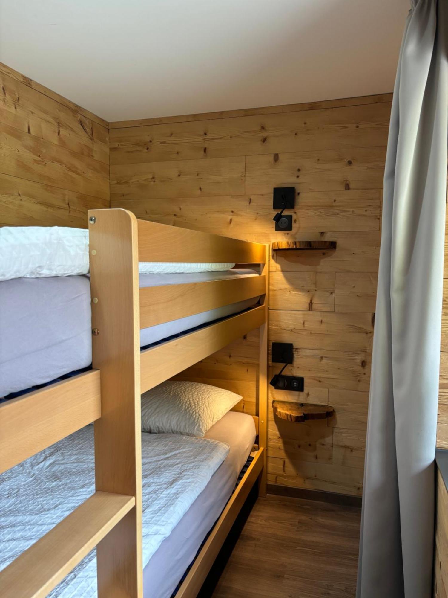 La Ferme De Rochesson, Jacuzzis & Piscine Commune エクステリア 写真