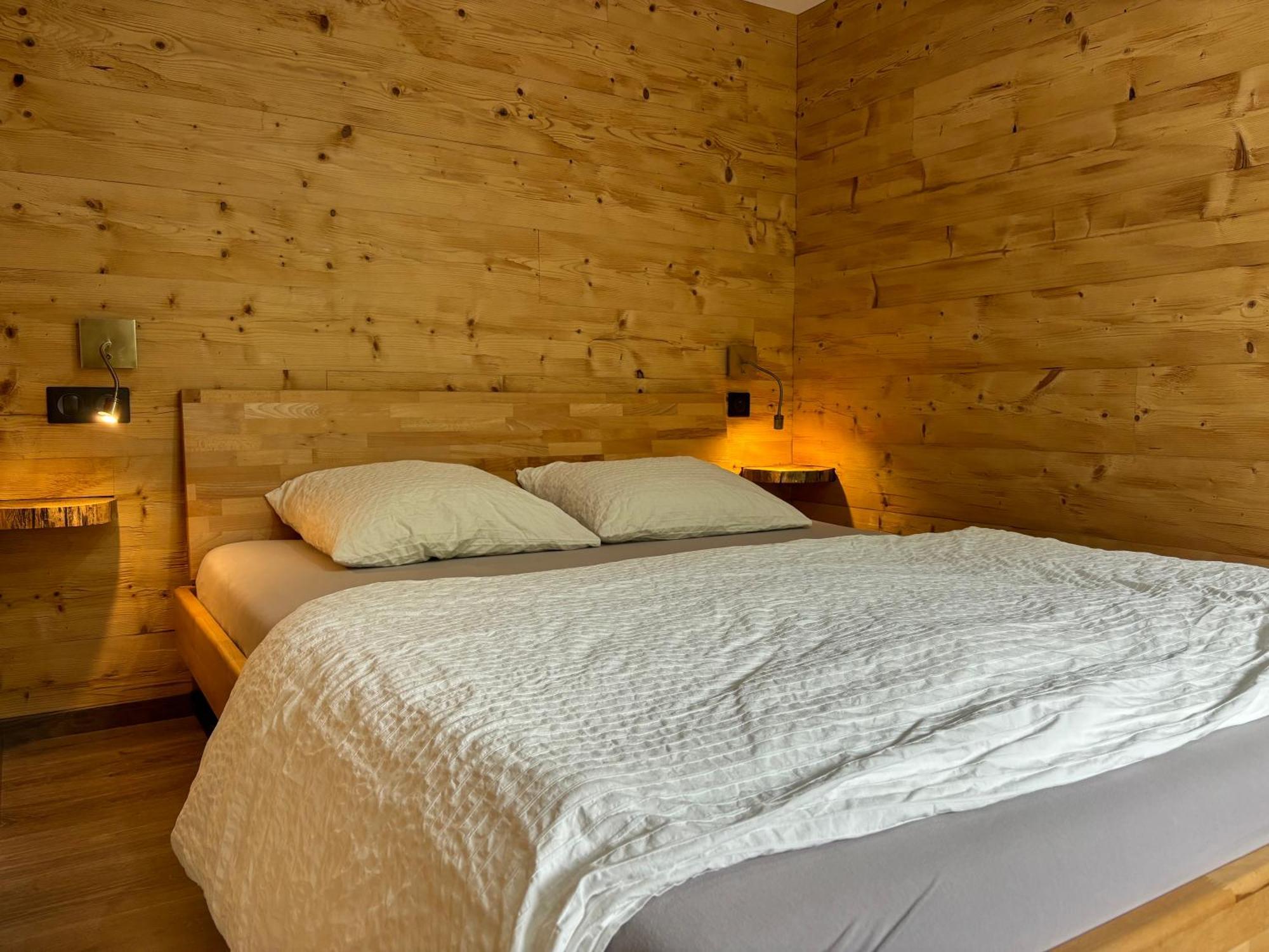 La Ferme De Rochesson, Jacuzzis & Piscine Commune エクステリア 写真